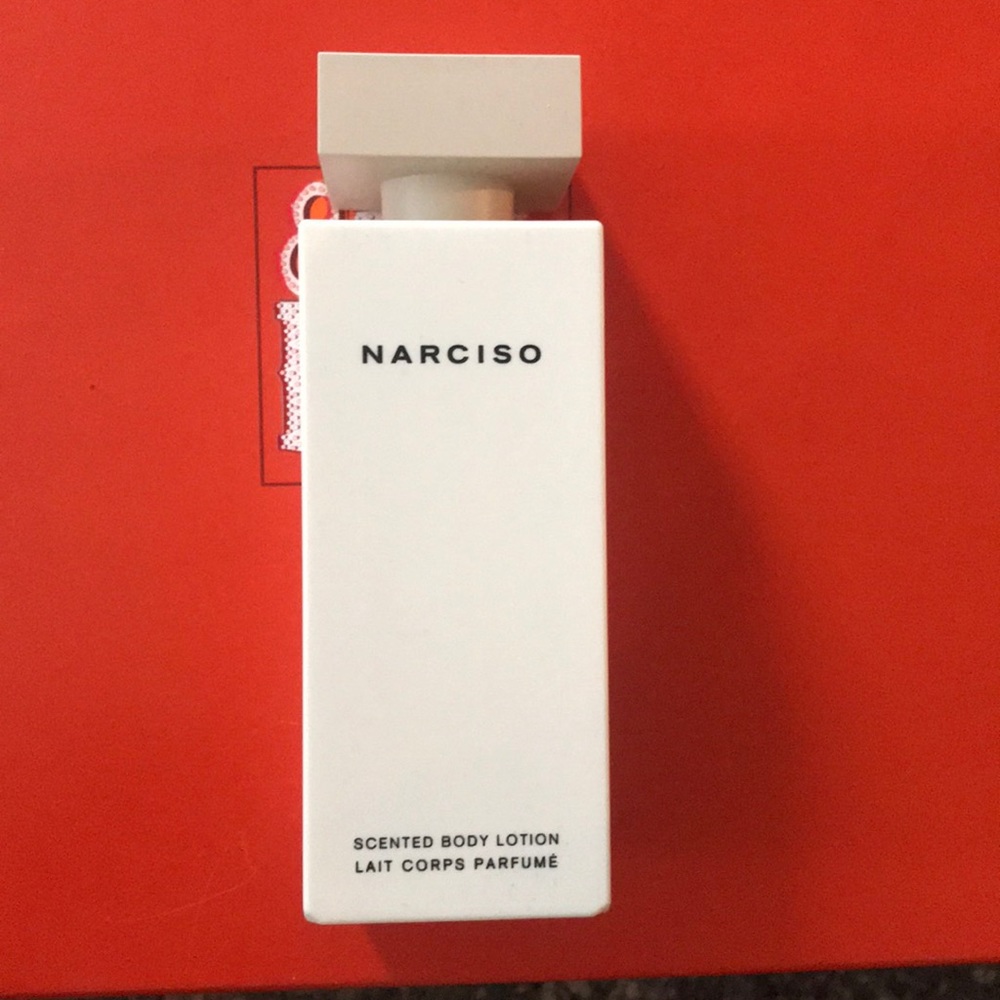 Narciso scented body lotion